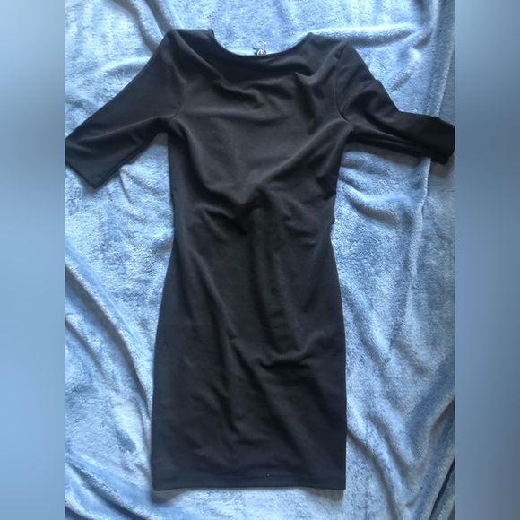 Black Knot Cut-out Dress Short Sleeves - Picture 3 of 5